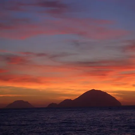 L'ariana Isole Eolie - Esperienze Отель 4*