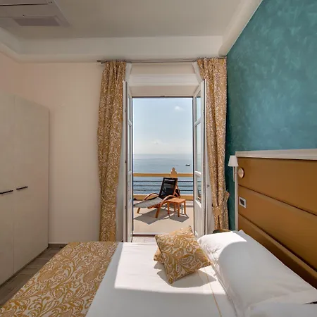 Hotell L'ariana Isole Eolie - Esperienze Leni